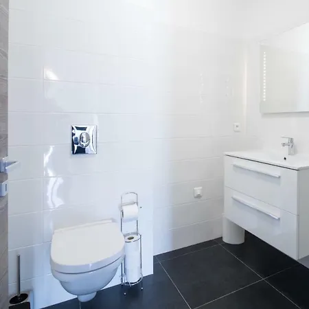 Petradoru * LʼÎle-Rousse