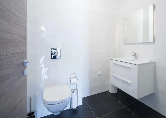 Petradoru * LʼÎle-Rousse